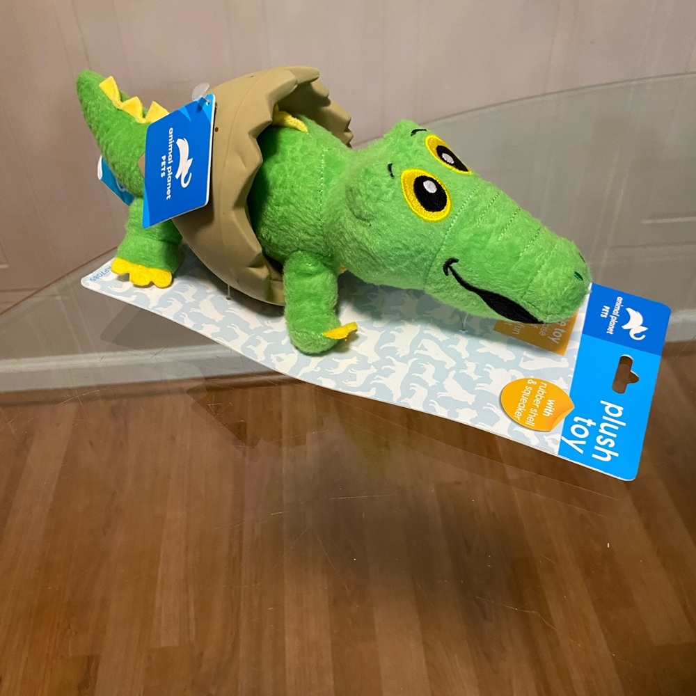 Animal Planet Interactive Pet Dog Toy with Squeaker Alligator 11”